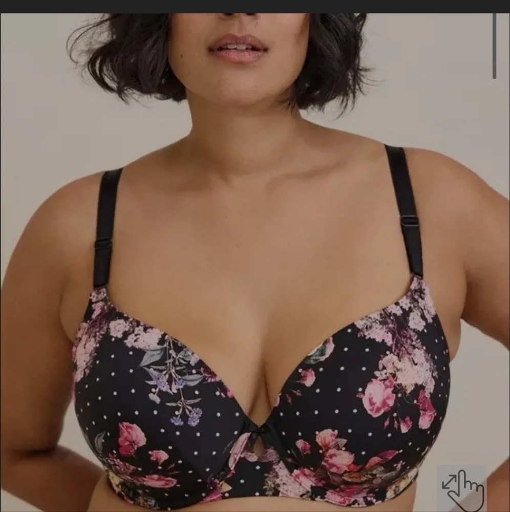 Torrid Floral T-Shirt Bra Size 46B